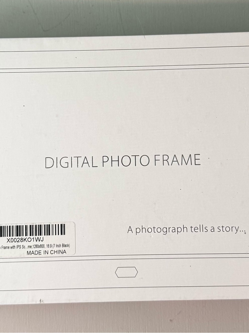 10.1” HD Digital Photo Frame Remote Adapter Manual Included - Picture 2 of 9